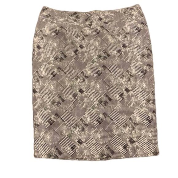 Michel Studio White And Black Graphic Design Pencil Skirt - Picture 1 of 6
